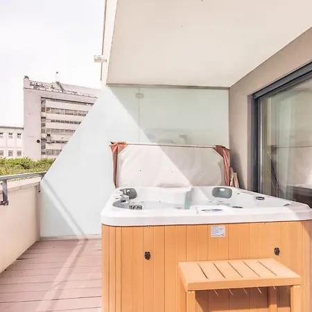 דירה Jacuzzi On Terrace - Unique *
