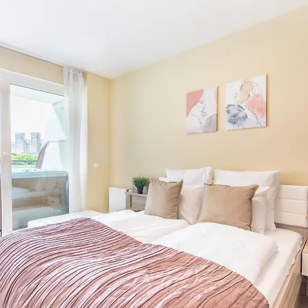 Jacuzzi On Terrace - Unique