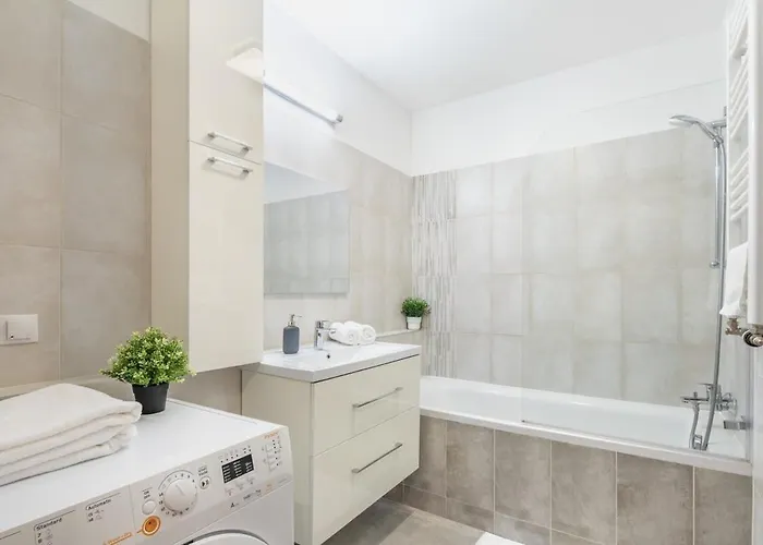 Jacuzzi On Terrace - Unique